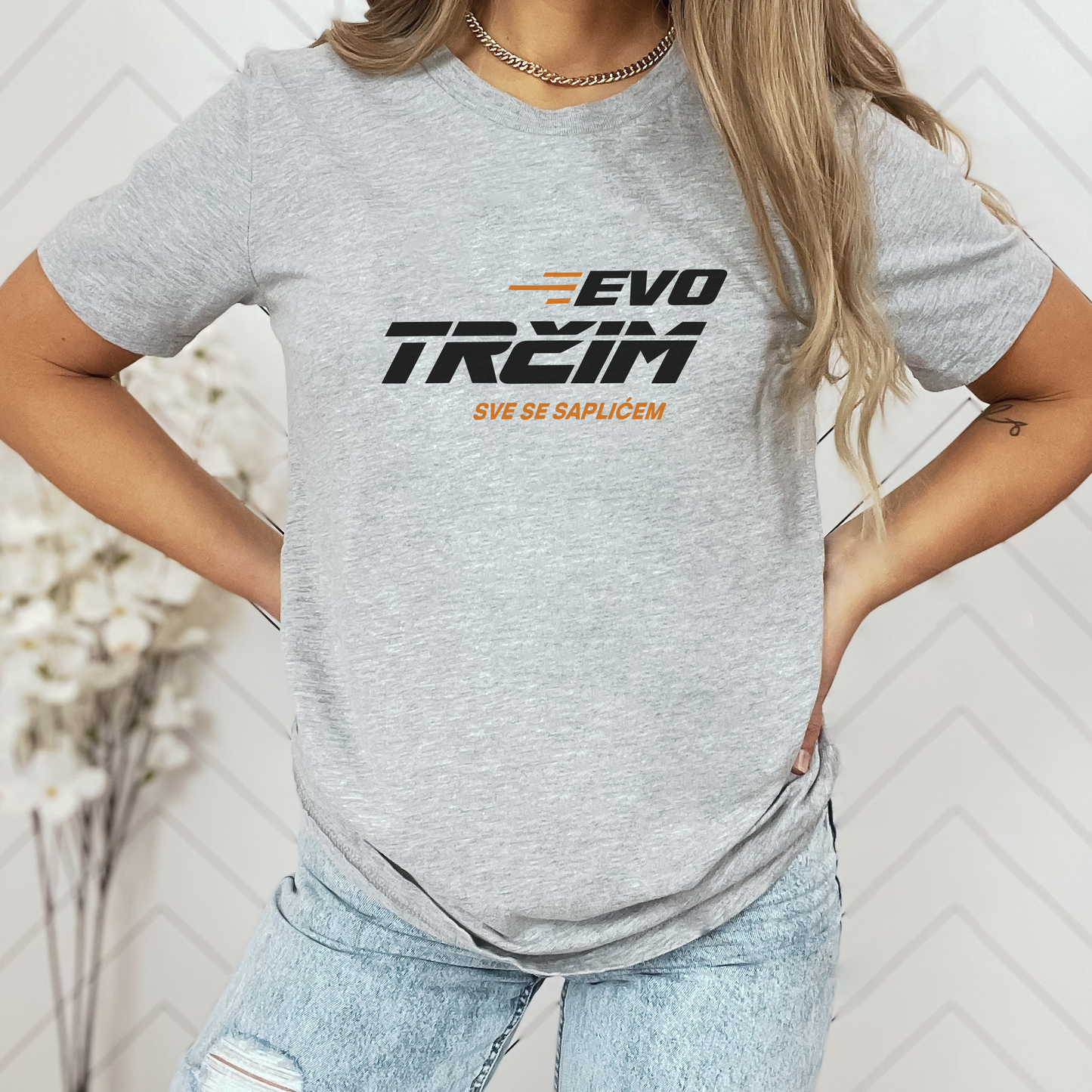 Evo trčim sve se saplićem majica